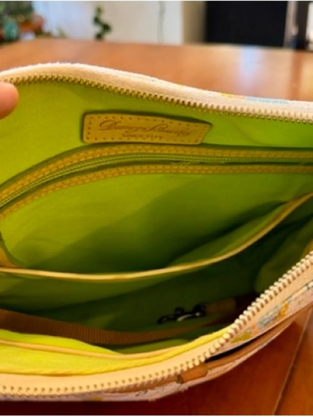 Dooney & Bourke adorable dooney